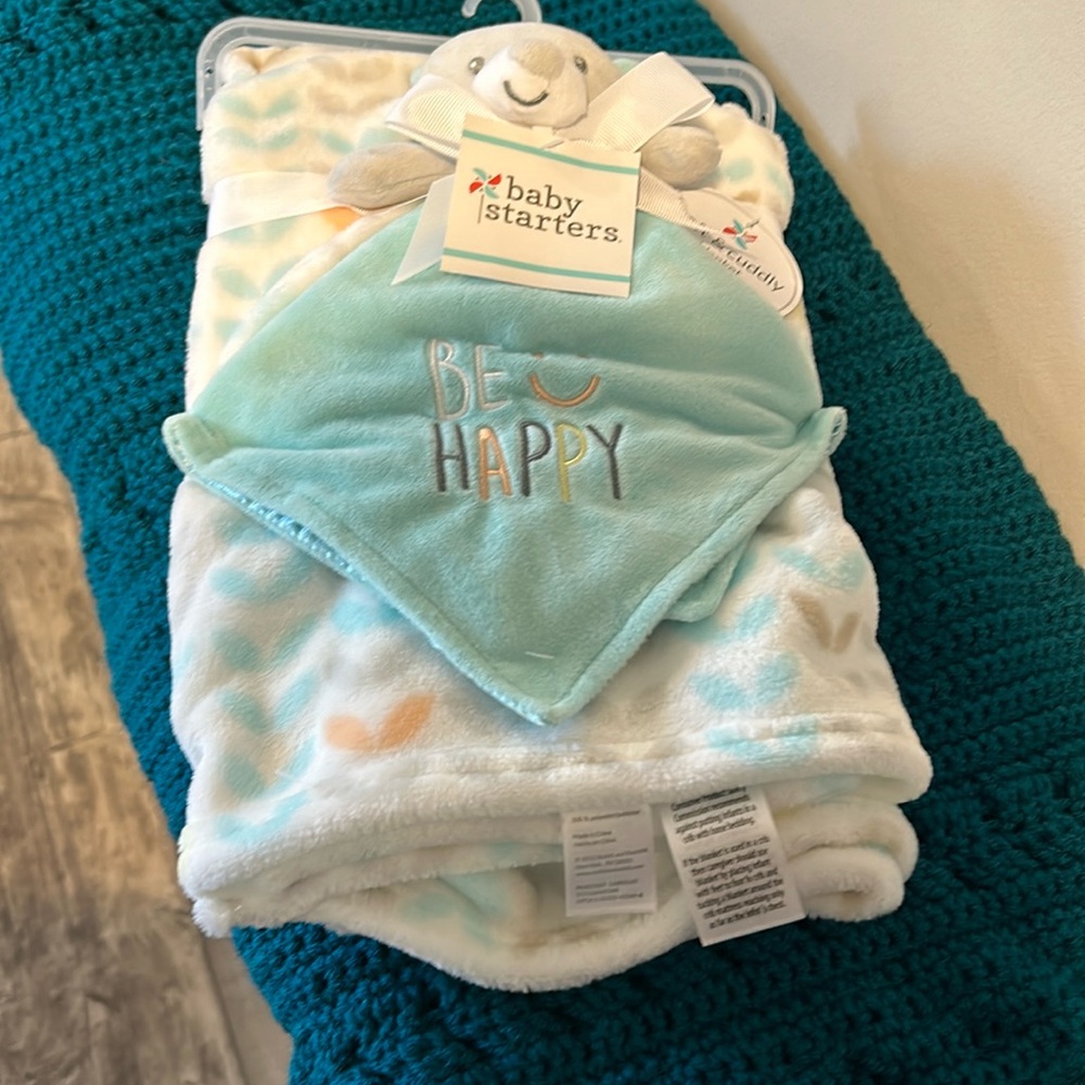 BABY STARTER BABY BLANKET  30”x 36”  blanket